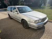 Gebraucht Volvo V70 140 PS (102 kW) 1998 Silber Kombi