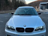Gebraucht BMW 318 143 PS (105 kW) 2002 Silber Limousine