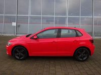 Gebraucht VW Polo Comfortline 100 PS (73 kW) 2018 Rot Limousine