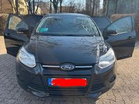 Gebraucht Ford Focus 105 PS (77 kW) 2014 Schwarz Kombi