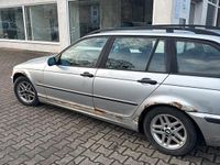 Gebraucht BMW 320 136 PS (100 kW) 2000 Silber Kombi