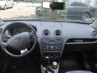 Gebraucht Ford Fusion 80 PS (58 kW) 2012 Schwarz Kleinwagen