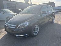 Gebraucht Mercedes B250 211 PS (155 kW) 2012 Kosmosschwarz Kleinwagen