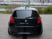 Gebraucht BMW 116 122 PS (89 kW) 2010 Schwarz Kleinwagen