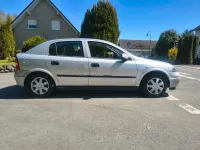 Gebraucht Opel Astra 75 PS (55 kW) 1999 Silber Limousine