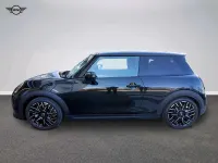 Gebraucht Mini Cooper S Favoured 204 PS (150 kW) 2025 Schwarz Kleinwagen