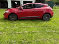 Gebraucht Renault Mégane Coupé Dynamique 110 PS (80 kW) 2009 Rot Coupé
