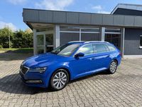 Gebraucht Skoda Superb Style 150 PS (110 kW) 2022 Blau Kombi
