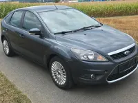 Gebraucht Ford Focus 115 PS (84 kW) 2010 Grau Limousine