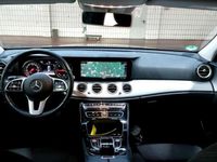 gebraucht Mercedes E220 Sport*AHK*Navi*Comand*LED*R.Cam*Distronic+*SHZ*PDC