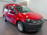 Gebraucht VW Caddy Trendline 102 PS (75 kW) 2020 Rot Van / Kleinbus