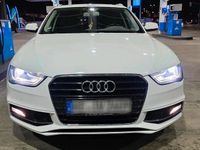 Gebraucht Audi A4 S-Line 150 PS (110 kW) 2015 Weiß Kombi