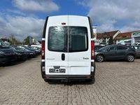 Gebraucht Renault Trafic 114 PS (83 kW) 2010 Weiß Van / Kleinbus