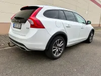 Gebraucht Volvo V60 CC Pro 150 PS (110 kW) 2017 Weiß Kombi