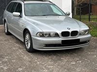 Gebraucht BMW 530 193 PS (141 kW) 2003 Silber Kombi