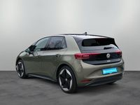 Gebraucht VW ID.3 Pro 150 kW (204 PS) 2023 Dark olivine green metallic Kleinwagen