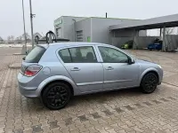 Gebraucht Opel Astra 90 PS (66 kW) 2007 Silber Kleinwagen