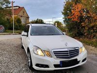 Gebraucht Mercedes E200 Elegance 136 PS (100 kW) 2010 Weiß Kombi