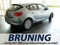 Gebraucht Opel Astra Excellence 140 PS (102 kW) 2013 Silber metallic Limousine