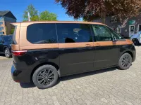 Gebraucht VW Multivan Style 150 PS (110 kW) 2026 Copper bronze met./schwarz met Van / Kleinbus