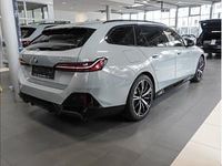 Neu BMW 520 M Sport 197 PS (144 kW) 2026 Grau (m brooklyn grau metallic) Kombi