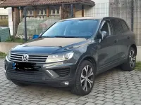 Gebraucht VW Touareg 262 PS (192 kW) 2015 Grau SUV