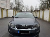 Gebraucht Skoda Octavia RS 184 PS (135 kW) 2016 Grau Kleinwagen