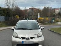 Gebraucht Toyota Aygo 68 PS (50 kW) 2008 Beige Kleinwagen