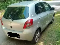Gebraucht Toyota Yaris 99 PS (72 kW) 2011 Silber Kleinwagen