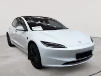 Gebraucht Tesla Model 3 RWD 208 kW (283 PS) 2024 Pearl white multicoat Limousine