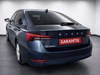 Gebraucht Skoda Octavia Ambition 116 PS (85 kW) 2021 Lavablau metallic Limousine