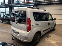 Gebraucht Opel Combo Edition 120 PS (88 kW) 2012 Silber Van / Kleinbus
