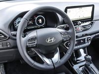 Neu Hyundai i30 Advantage 140 PS (102 kW) 2025 Silber Limousine