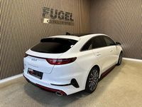 Gebraucht Kia ProCeed Comfort 204 PS (150 kW) 2024 Deluxeweiss met. Kleinwagen