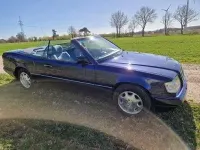 Gebraucht Mercedes E200 136 PS (100 kW) 1996 Blau Cabrio