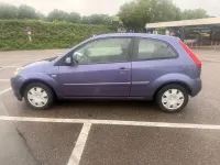 Gebraucht Ford Fiesta Ambiente 60 PS (44 kW) 2007 Violet Kleinwagen