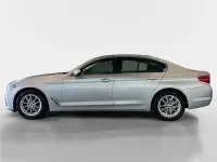 Gebraucht BMW 520 Sport Line 184 PS (135 kW) 2017 Glaciersilber metallic Limousine