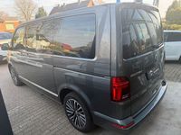 Gebraucht VW Multivan Highline 199 PS (146 kW) 2021 Grau Van