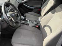 Używany Ford Focus 100 KM (73 kW) 2014 Niebieski Sedan/Limuzyna