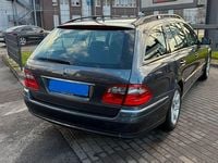 Gebraucht Mercedes E220 Elegance 170 PS (125 kW) 2008 Grau Limousine