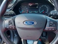 Gebraucht Ford Fiesta Cool & Connect 101 PS (74 kW) 2017 Grau Limousine