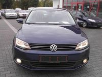 Gebraucht VW Jetta Comfortline 105 PS (77 kW) 2011 Blau Limousine