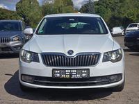 Gebraucht Skoda Superb LAURIN & KLEMENT 170 PS (125 kW) 2015 Weiß Limousine