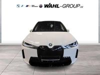Gebraucht BMW iX M Sport 300 kW (408 PS) 2025 Weiß SUV
