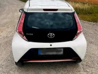Gebraucht Toyota Aygo 69 PS (50 kW) 2017 Weiß Kleinwagen
