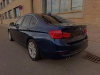 Gebraucht BMW 330 Sport Line 258 PS (189 kW) 2018 Blau Limousine