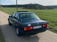 Gebraucht BMW 316 102 PS (75 kW) 1990 Blau Limousine