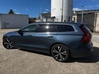 Gebraucht Volvo V60 Core 197 PS (144 kW) 2022 Blau Kombi