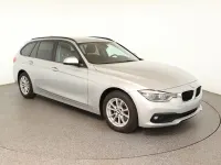 Gebraucht BMW 318 Advantage 150 PS (110 kW) 2019 Glaciersilber Kombi