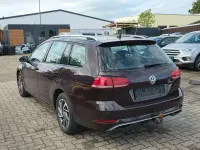 Gebraucht VW Golf VII Sound 116 PS (85 kW) 2018 Rot Kombi